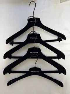 BALENCIAGA ハンガー 3本セット メルカリ