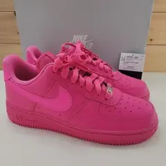 Item thumbnail for item 1511f412-a8fb-4f81-847f-ee2dbfffe08d