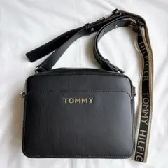 TOMMY HILFIGERミニショルダーバッグ ブラックのサムネイル