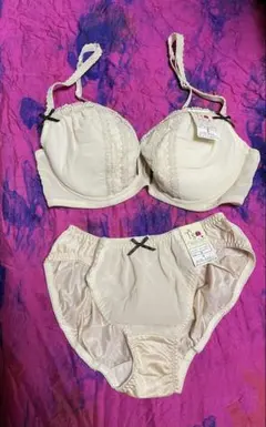 Item thumbnail for item 9096c812-3fb4-4dcf-b9f4-65384cfeebda