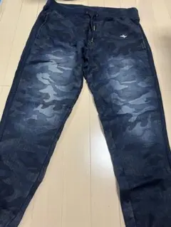 1PIU1UGUALE3 RELAX カモフラ ジョガーパンツのサムネイル