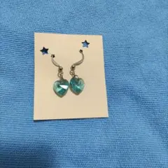 未使用　ハート型クリスタルピアス 青緑色