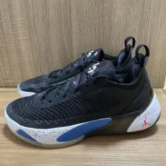 Item thumbnail for item 066a7f33-49a9-48f3-b8a9-54ee65295be2