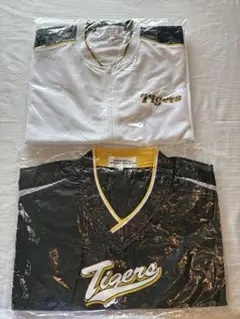共に未使用　阪神タイガース　ファンクラブ特典　ジャンパー2着セット　共にOーXO