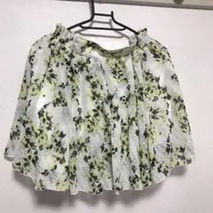 花柄スカートのサムネイル