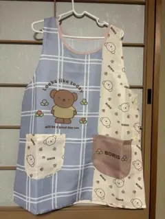 新品未使用　保育士　キャラクター　エプロン　ボリス