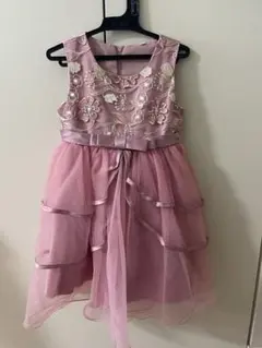ピンクの刺繍入りドレス 120サイズ