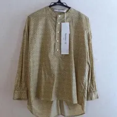 hughug 未使用　Number 18 花柄シャツ