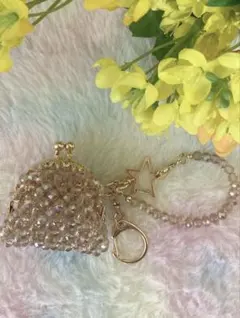 Item thumbnail for item b2ef03d6-e11c-45f7-b5a2-6c6d1db834be