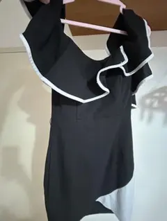 フリル付きブラックタイトキャバドレス