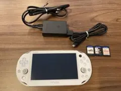 PS Vita ホワイト 本体 + ゲーム3本付き