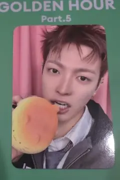 ATEEZ ホンジュン トレカ withmuu特典 KEY CHAIN Ver - メルカリ