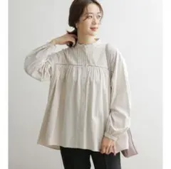 URBAN RESEARCH DOORS タックギャザーブラウス