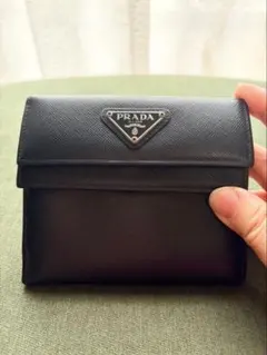 PRADA 二つ折り財布 ブラック