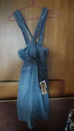 オーバーオールスカート