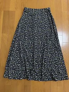 AZUL 花柄フレアスカート Mサイズ
