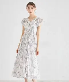 【新品】トッコ　パール付きネックリボン水彩ラインフラワープリーツワンピース　黒