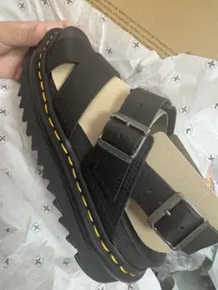 Dr. Martens サンダル 厚底 ブラックのサムネイル