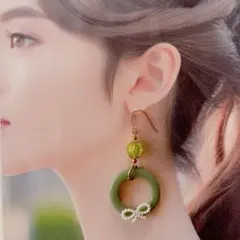 No.15 ♡ハンドメイド グリーンフープ×ビーズピアス♡