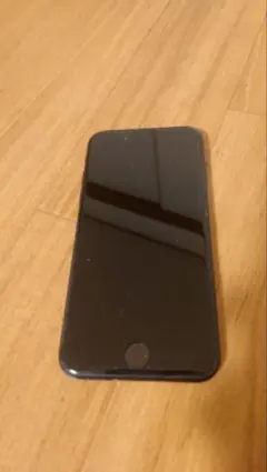 ジャンク品 iPhone SE (第3世代)のブラックモデル MMYJ3JU - メルカリ