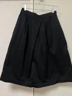 MHL. タックフレアスカート　ブラック　サイズIIIのサムネイル