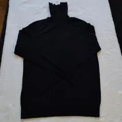 【新品未使用】ユニクロ エクストラファインメリノウール 　長袖ニット　WOMAN