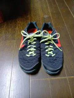 NIKE FREE ランニングシューズ ブラック×ネオン 難ありのサムネイル