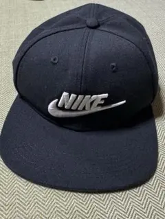 NIKE ナイキ　キャップ　キッズ　56センチ　ブラック／グリーンのサムネイル