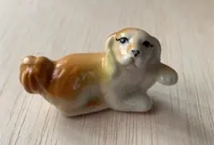 犬の置物　ミニチュア　陶器製　E
