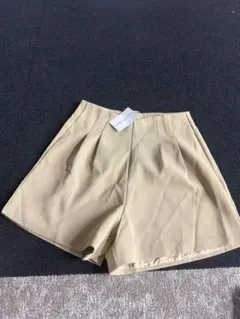 新品タグ付きLACELADIES ショートパンツ　ハーフパンツ