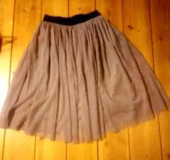 【セール中】チュール二枚重ねベージュスカート膝下丈