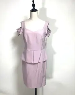 美品　JEWELS ショルダーアウトカットペプラムミニドレス XLサイズ
