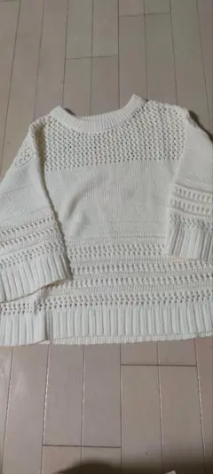 ☆試着のみ　ホワイト編み込み七分袖ニットセーター