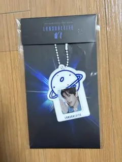BAEKHYUN MINI TRADING CARD & PVC HOLDER