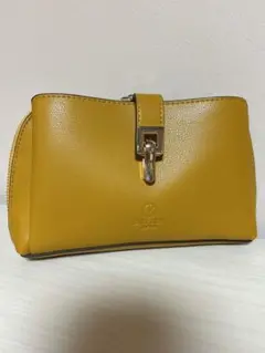 イエロー レザー ショルダーバッグ