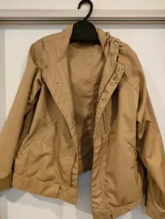 ベージュ マウンテンパーカー