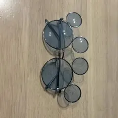 ミッキー型ブルーサングラス