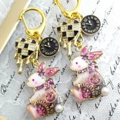 エレガントなウサギ(小)♡ 　ゴシック系　レジンキーホルダー　ハンドメイド