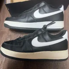 NIKE AIR FORCE 1 ブラック ホワイト スニーカー