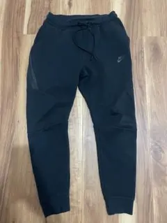 NIKE テックフリースパンツ　黒　Mサイズ