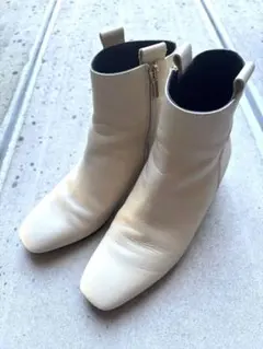 スピック&スパン スペイン製MARIANレザーショートブーツ 38 ホワイト系