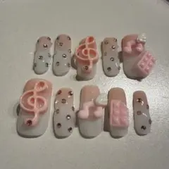 音符とハートの可愛いネイルチップ