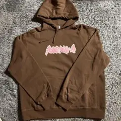 BLACK EYE PATCH パーカー