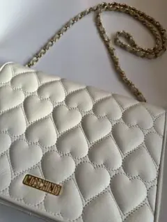 MOSCHINO キルティングショルダーバッグ　ホワイト