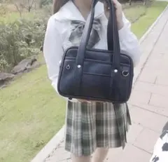 バック　スクールバック　黒　ブラック　スクバ　通学　肩掛け　定番　学生　合皮