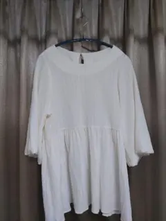 オペークドットクリップ　ジャカードペプラムブラウス