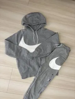 NIKE グレー スウェットセットアップ