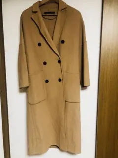 ベージュ ダブルブレスト ロングコート