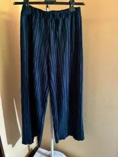 ダークグリーン プリーツ ワイドパンツ