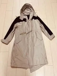 ベージュ・ブラック マウンテンパーカー サイズ0
